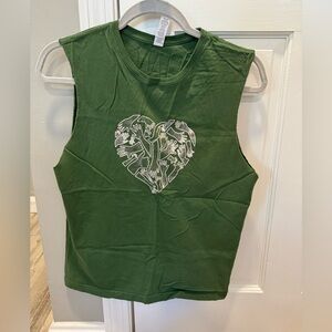 Zyia “Pine” Community muscle tank.  Excellent used condition. Size medium
